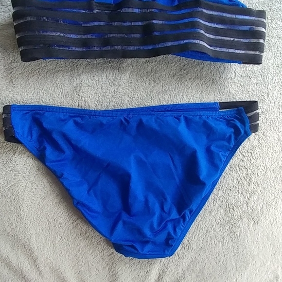 SOLD ‼️Kenneth Cole bikini - Picture 6 of 8